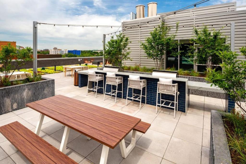 Gorgeous 1 Bedroom At Clarendon With Gym And Rooftop Арлингтон Экстерьер фото
