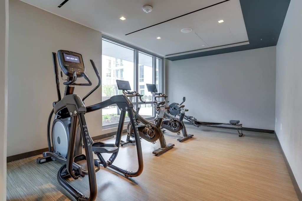 Gorgeous 1 Bedroom At Clarendon With Gym And Rooftop Арлингтон Экстерьер фото