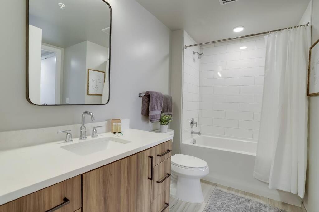 Gorgeous 1 Bedroom At Clarendon With Gym And Rooftop Арлингтон Экстерьер фото